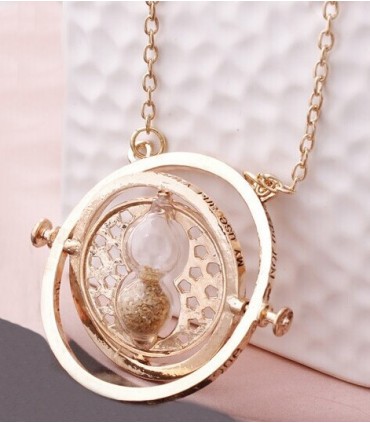 گردنبند زمان برگردان